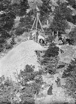 Columbia Gold mine headframe in 1898, Dick Dixon collection