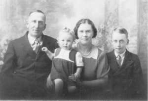 Rudolph, Bonnie, Mary, and Frank (Ed) Baumdicker about 1940