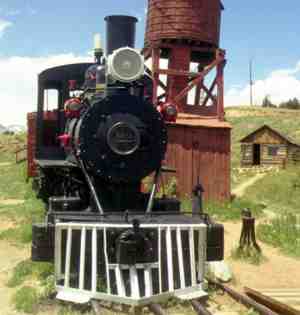 Narrow-gauge steam locomotive at South Park City.