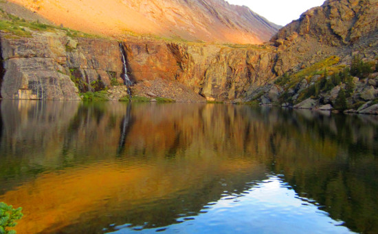 https://coloradocentralmagazine.com/wp-content/uploads/2015/07/willow-lake-550x340.jpg