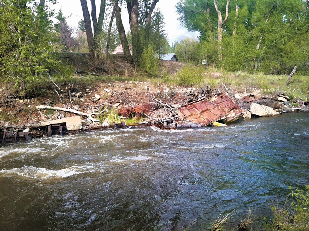 A 2010 assessment determined that the South Arkansas River’s water quality is negatively impacted by sedimentation caused by erosion. The LTUA is working with its partners to remove material such as old car bodies from riverbanks, which will reduce erosion and improve conditions for both human use and the fishery. Courtesy photo.